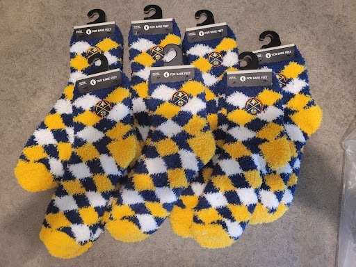 LOT OF 7 - FORBAREFEET APPAREL 109 DIAMOND DENVER NUGGETS FUZZY SOCKS ONE SIZE FIT MOST