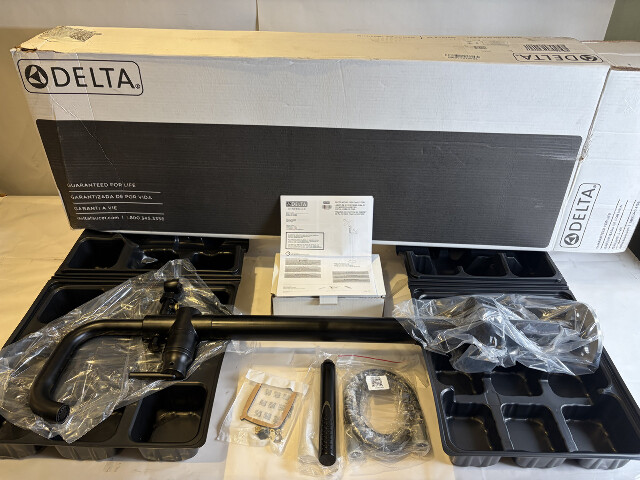 DELTA TRINSIC T4754-BLFL FLOOR MOUNT TUB FILLER & HAND SHOWER MATTE BLACK FAUCET