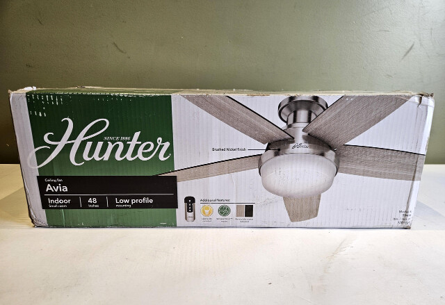 HUNTER 59416 48" LOW PROFILE CEILING FAN AVIA 5 BLADES W/LED LIGHT KIT & REMOTE