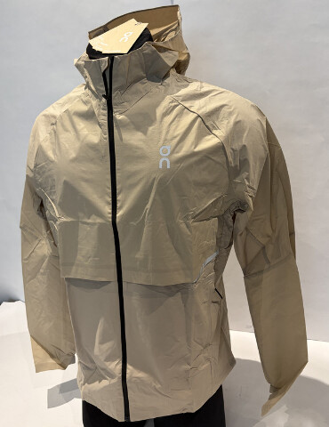 ON MENS RUNNING ON CLOUDS CORE JACKET IN DESERT SZ L LARGE 1ME10330603