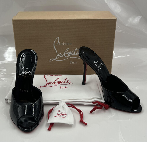 CHRISTIAN LOUBOUTIN ME DOLLY 100 BLACK PATENT MULES 1221318 B439 W51 SIZE 37 7US