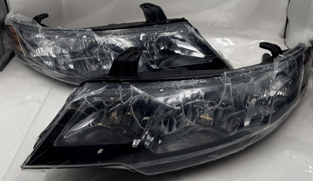 REPLACEMENT LEFT AND RIGHT 2010/2011/2012/2013 KIA FORTE HALOGEN HEADLAMPS SET