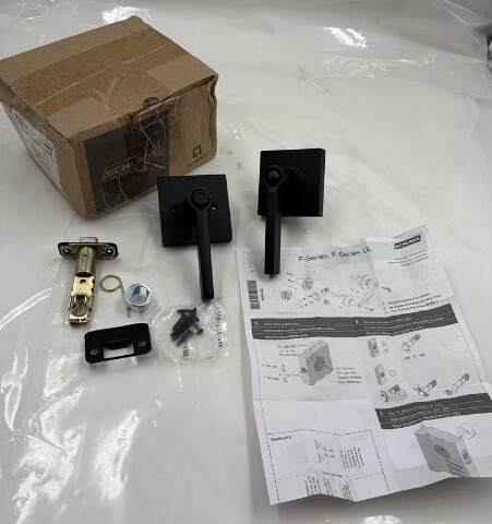 SCHLAGE F SERIES F40 LAT 622 COL LATITUDE MATTE BLACK BED BATH DOOR HANDLE