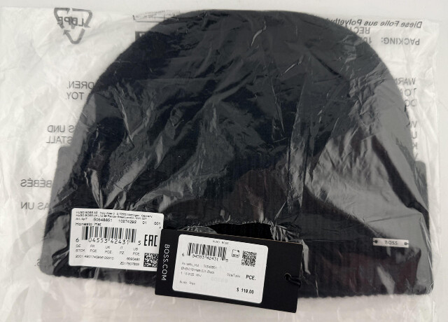 HUGO BOSS HONESTO HAT 50548851 MENS LOGO PLAQUE CASHMERE BLACK BEANIE HAT