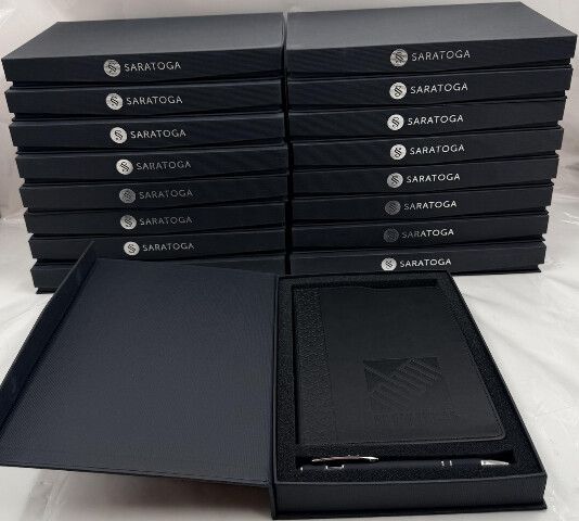 LOT OF 17 SARATOGA MBM ADVERTISING BLACK MONTABELLA JOURNAL & ULTIMA PEN GIFTSET