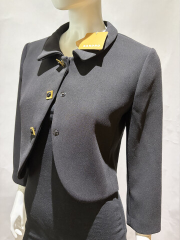 SANDRO PARIS SFPVE01217 LIORA BLAZER WITH JEWEL BUTTONS US SIZE 6 EURO SZ 38  BLACK