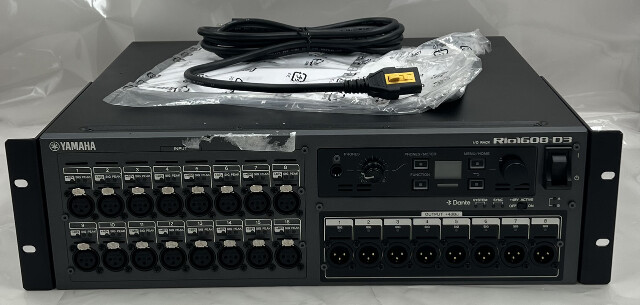 YAMAHA RIO1608-D3 THIRD-GEN DIGITAL STAGE BOX AND NETWORK 1/O RACK DANTE NETWORK