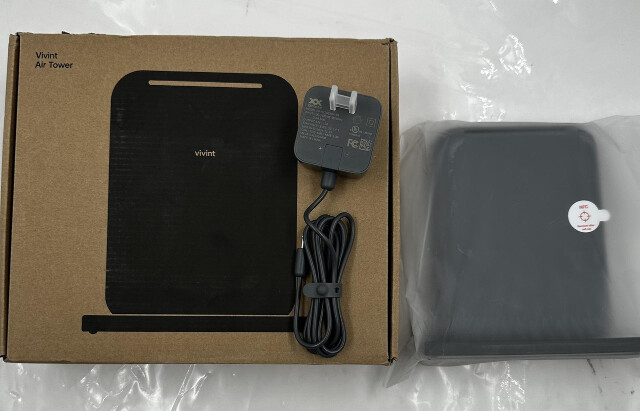 VIVINT BB02 AIR TOWER TYPE VS-VAB000-000 INPUT 12VDC - 2A
