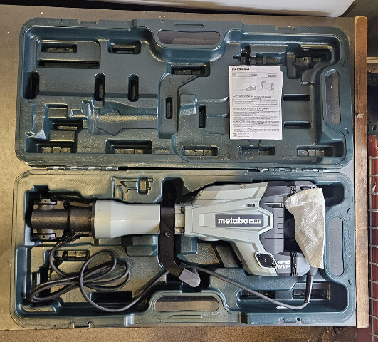 METABO HPT H65SD3 1-1/8 INCH HEX DEMOLITION HAMMER W/ ALUMINUM HOUSING BODY