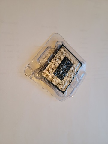 INTEL CORE I7-13700 13TH GEN RAPTOR - IC CHIPS NOT ON CPU - PARTS