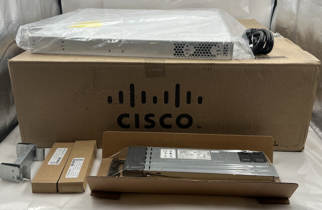 CISCO CATALYST C9300 C9300-48HX-M V01 MERAKI MULTIGIGABIT 48 PORTS SWITCH