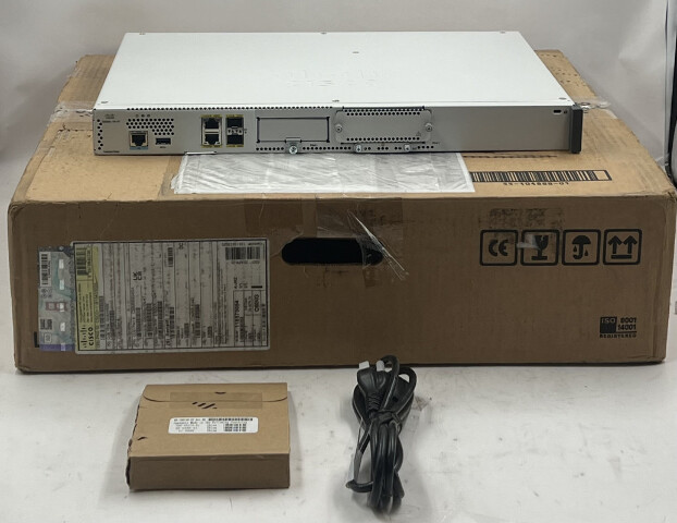 CISCO CATALYST 8200L-1N-4T RACK-MOUNTABLE ROUTER