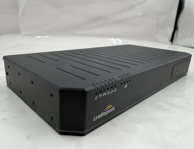 CRADLEPOINT E3000 SERIES 5GB ENTERPRISE BRANCH ROUTER S5A111A