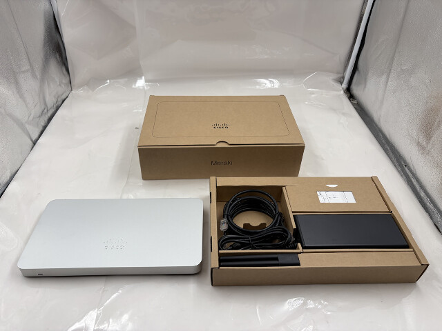 CISCO MERAKI FIREWALL MX68W-HW W BUILT IN WIFIF BRAND NEW UNCLAIMED