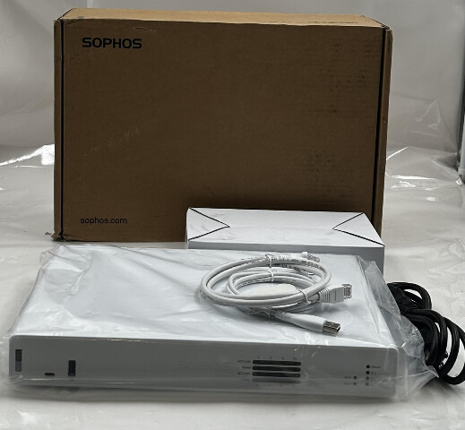 SOPHOS XGS 138 XGS1381US NETWORK SECURITY / FIREWALL APPLIANCE XG138Z00ZZPCUS