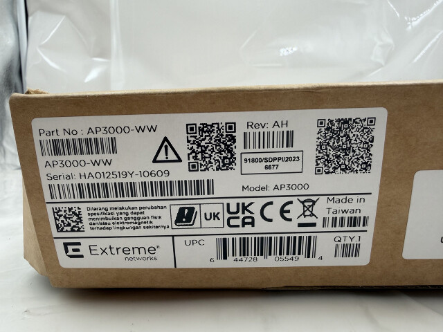 EXTREME NETWORKS AP3000 DUAL-BAND WIRELESS 6E ACCESS POINT WHITE