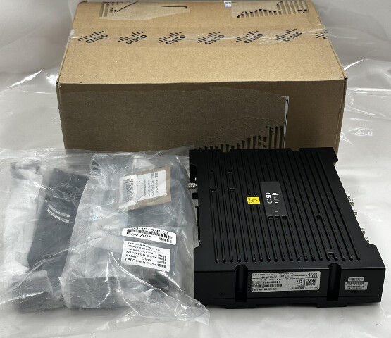 CISCO CATALYST IR1833-K9 V03 SERIES RUGGED INDUSTRIAL ROUTER