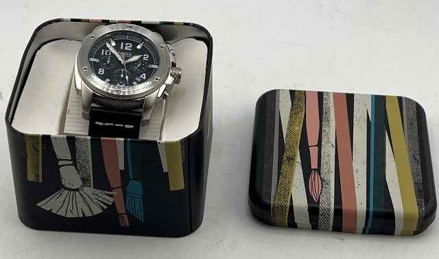 FOSSIL - "ARTIS BRUSHES" TIN -  SILVER FACE BLACK LEATHER BAND WATCH  FS4928
