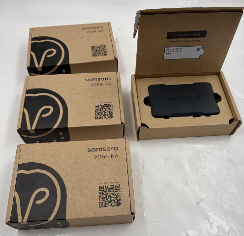 LOT OF 4 SAMSARA VG54-NA LIVE GPS FLEET INPUT 12-24V TRACKING SENSOR FOR VEHICLE