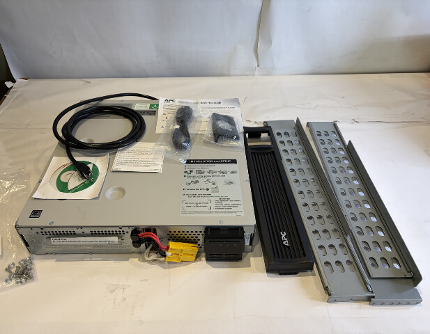 APC SMT1500RM2UC 1500VA 2U 120V LCD RM BATTERY BACKUP SMART UPS W/ SMARTCONNECT