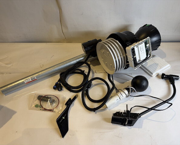 DAVIS INSTRUMENTS 6328 VANTAGE PRO2 PLUS WIRELESS WEATHER STATION + IP CAMERA