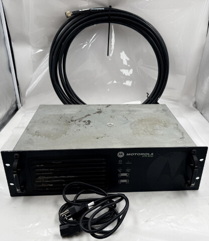 MOTOROLA XPR 8400 AAM27TRR9JA7BN 450-512 MHZ 40 WATTS UHF REPEATER