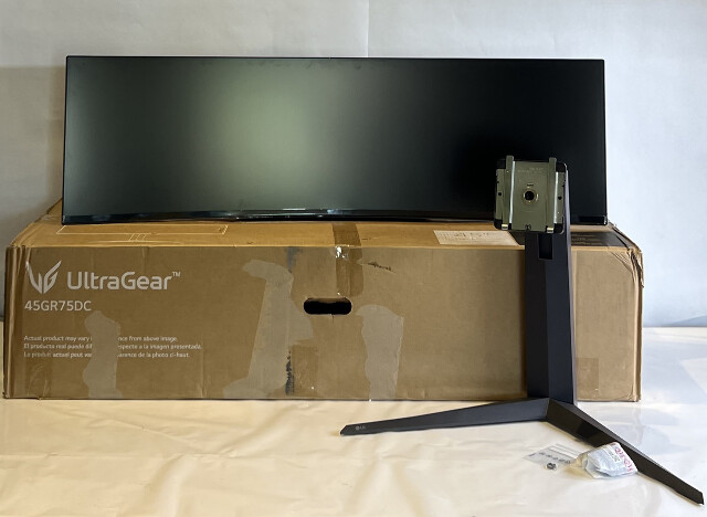 LG 45GR75DC ULTRAGEAR 45" QUAD HD FREESYNC PRO 200HZ CURVED GAMING MONITOR USBC