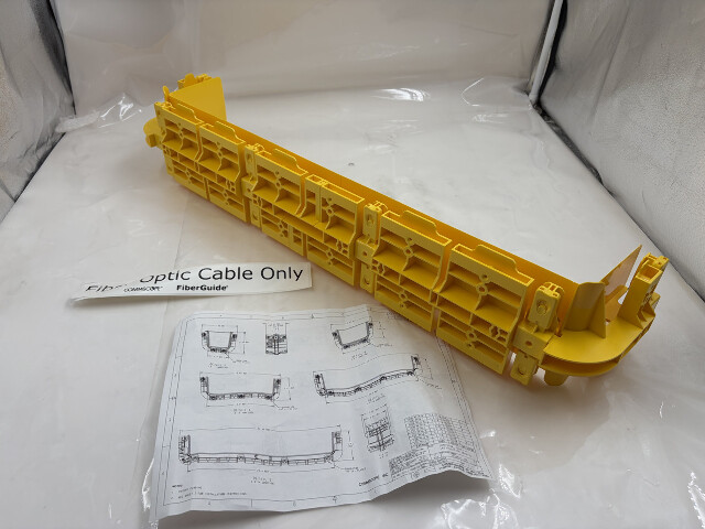COMMSCOPE FGS-MFAW-H FIBERGUIDE 4X24"SNAP FIT JUNCTION FOR OVERHEAD FIBER OPTICS