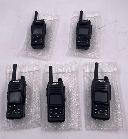 LOT OF 5 VOCEON BL-6887 RMP700 PORTABLE TWO-WAY RADIOS WITH BATTERIES 1.5" SCREEN