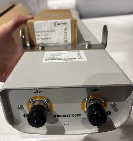ALPHA WIRELESS SECTOR PANEL AW3004-T0-F 2.3&ndash;2.7 GHZ 17 DBI ANTENNA