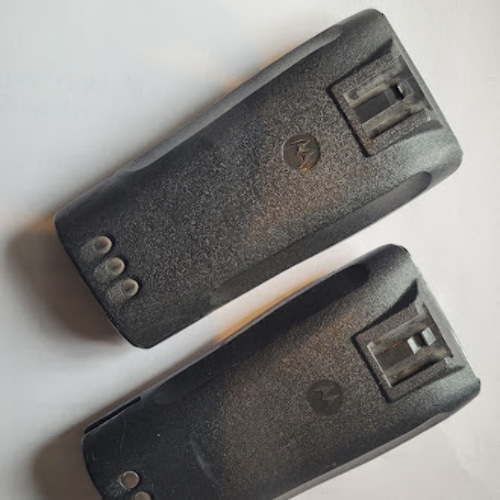 LOT OF 2 - MOTOROLA NNTN4497CR TWO-WAY MOTOROLA RADIO WALKIE TALKIE BATTERY