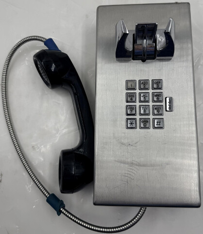 QUADRUM COMMUNICATIONS 6Q2 HEAVY-DUTY STAINLESS-STEEL COINLESS INMATE TELEPHONE