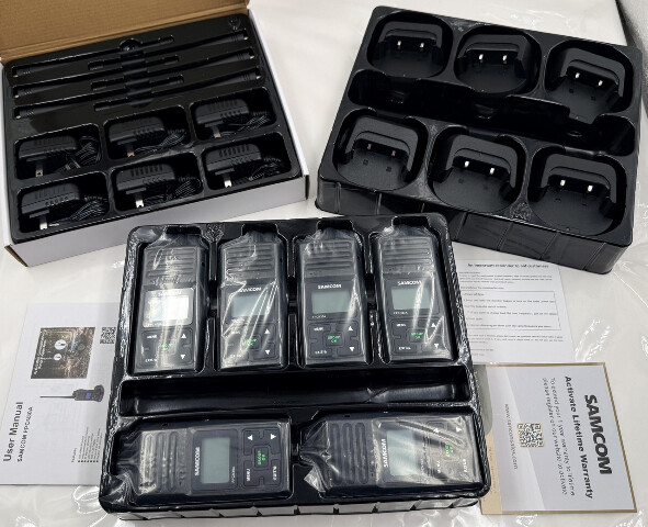 LOT OF 6 SAMCOM FPCN30A LONG RANGE 5W TWO WAY RADIOS W/ BATTERIES AND CHARGERS