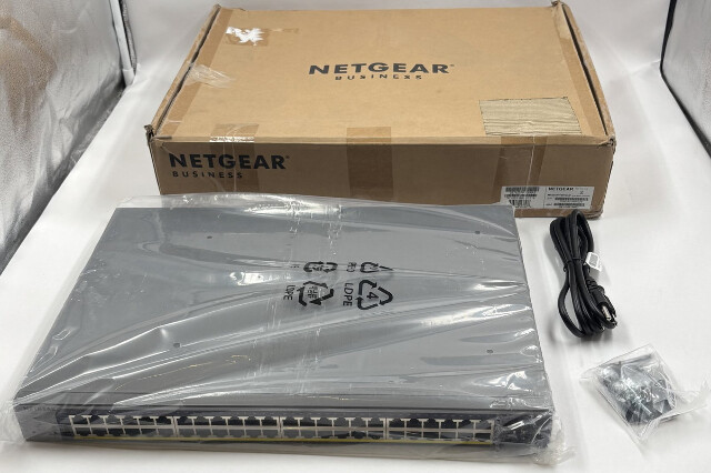 NETGEAR GS752TPPV3 POE 48 PORT GIGABIT ETHERENET SMART SWITCH GS752TPP-300NAS
