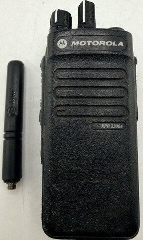 MOTOROLA XPR 3300E AAH02RDC9VA1AN PORTABLE TWO-WAY RADIO WITH BATTERY