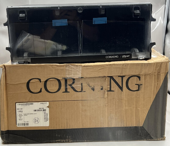 CORNING CCH-04U FIBER DISTRIBUTION PANEL 4U CLOSET HOUSING CONNECTOR