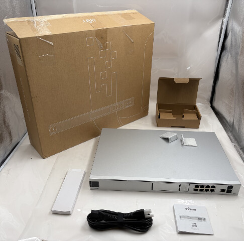 UNIFI NETWORKS UDM-PRO DREAM MACHINE PRO 10G SFP+ CLOUD SECURITY 8-PORT ROUTER