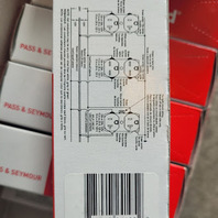 BOX OF 10 - PASS & SEYMOUR LEGRAND SINGLE RECEPTACLES TR5351-LA  20A 125V
