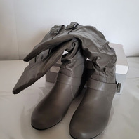JG XWC-TIFFANY GREY WOMENS US SIZE 10  BOOTS
