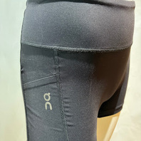 ON WOMEN'S 3" PERFORMANCE TIGHTS BIKER SHORT SIZE S SMALL 1WG10050553 BLACK