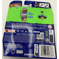 MATTEL JVG46-9993 HOT WHEELS SKATE 7-11 FLOOR STAND W/ 60 7-11 THEMED BOARD TOYS