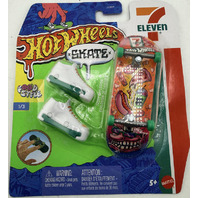 MATTEL JVG46-9993 HOT WHEELS SKATE 7-11 FLOOR STAND W/ 60 7-11 THEMED BOARD TOYS