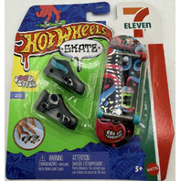 MATTEL JVG46-9993 HOT WHEELS SKATE 7-11 FLOOR STAND W/ 60 7-11 THEMED BOARD TOYS