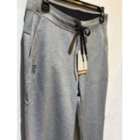 ON CLOUD RUNNING WOMEN'S SWEAT PANTS IN GREY 1ME11140423 SIZE SMALL S NWT