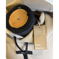 ON MENS RUNNING ON CLOUDS FOCUS TECH HOODIE IN DESERT SZ XL 1MF30290603