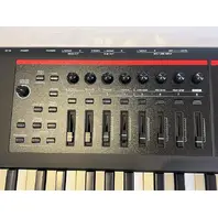 ROLAND FANTOM-08 88-KEY SYNTHESIZER WORKSTATION KEYBOARD BLACK