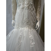 BEPEITHY 3 QUATER LENGTH SLEEVE DROP WAIST BEAD EMBELLISHED WEDDING GOWN SIZE 8