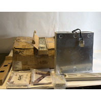 APC SU24RMXLBP2U 24V EXTERNAL BATTERY PACK W/ RACK EARS AND CABLES