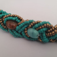 LOT 0F 2 - TWISTED TURQUOISE COLORED BEADED NECKLACES  00889Q