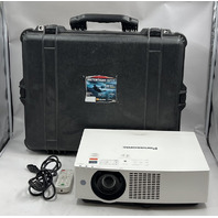 PANASONIC PT-VMZ51 U7 5200-LUMEN LASER LCD PROJECTOR WUXGA 86 HRS W/PELICAN CASE